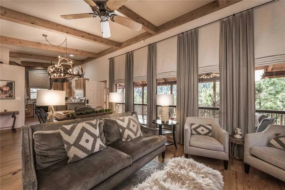 Upper Canyon Lodge - Four Bedroom Cabin with Hot Tub
