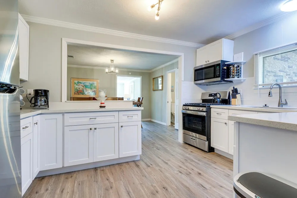Charming Gulfport Home ~ 2 Mi to Marina