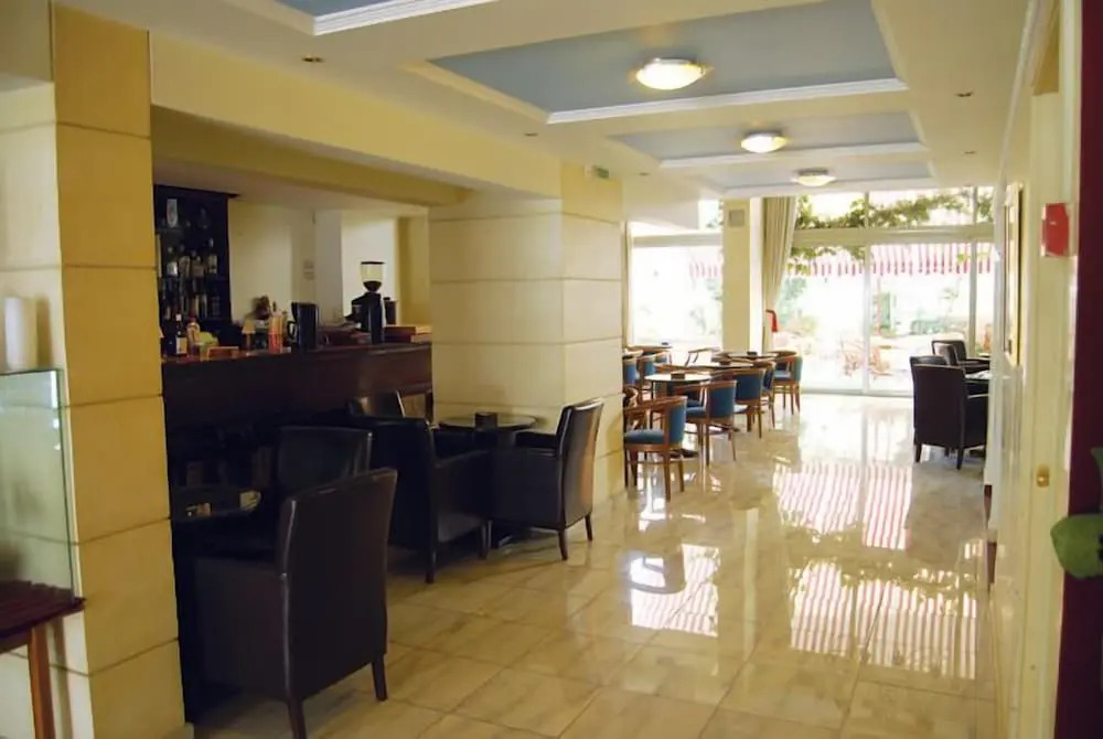 Ephira Hotel