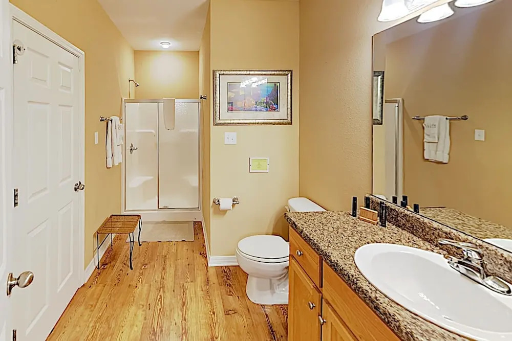 Updated Beach W/ Pools - Walk To Waves! 3 Bedroom Cabin