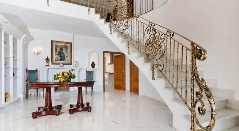 Villa Quiros ll