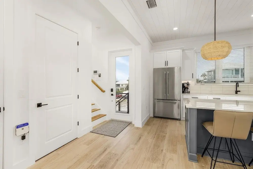 5350 Chasing Sunshine: 5bd/4.5ba Pool Home! 5 Bedroom Home