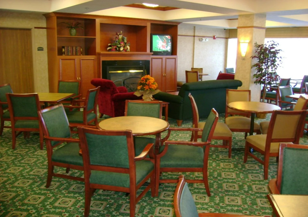 Holiday Inn Express Hotel & Suites Milwaukee-New Berlin by IHG