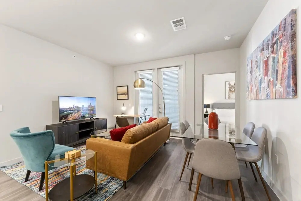 Cozy Chic 2BR King Suite Close to DT Domain UT