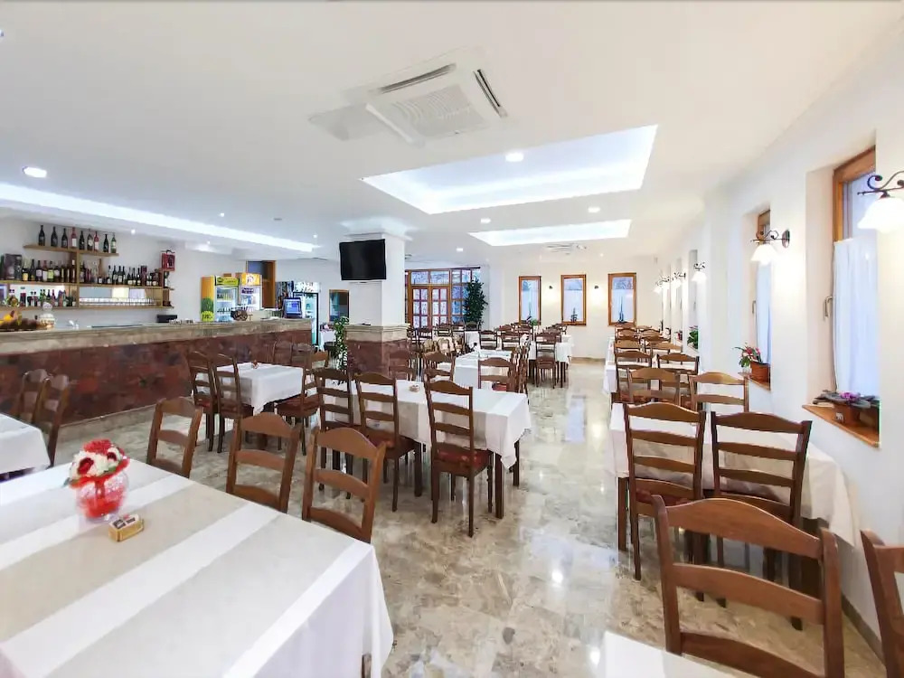 Hotel Almira