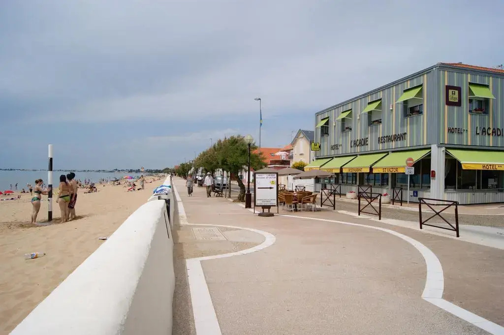 Acadie Saint Victor - Hôtel restaurant -Face mer- Châtelaillon plage