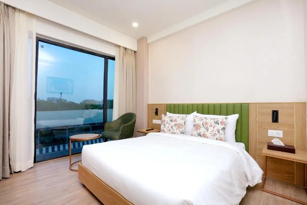 Hotel Limon & Banquet Sector 29, Gurgaon