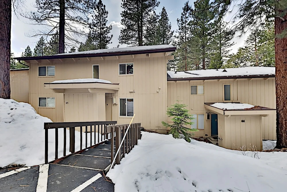 Forest Vista - 2 Minutes To Diamond Peak 3 Bedroom Condo