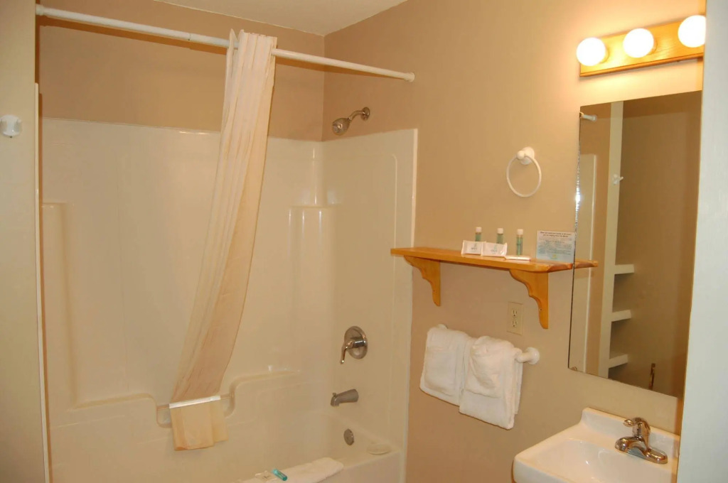University Inn