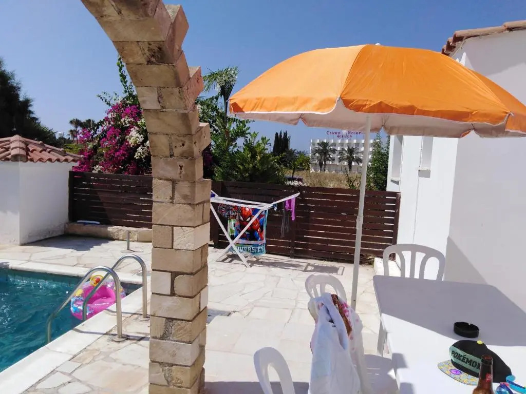 Lovely six Bedroom Villa in Coral Bay