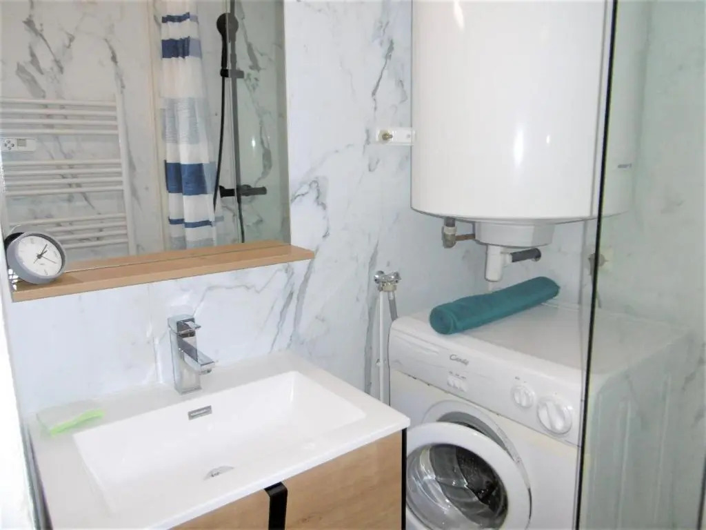 Appartement YOUN - à 500 m de la plage WIFI