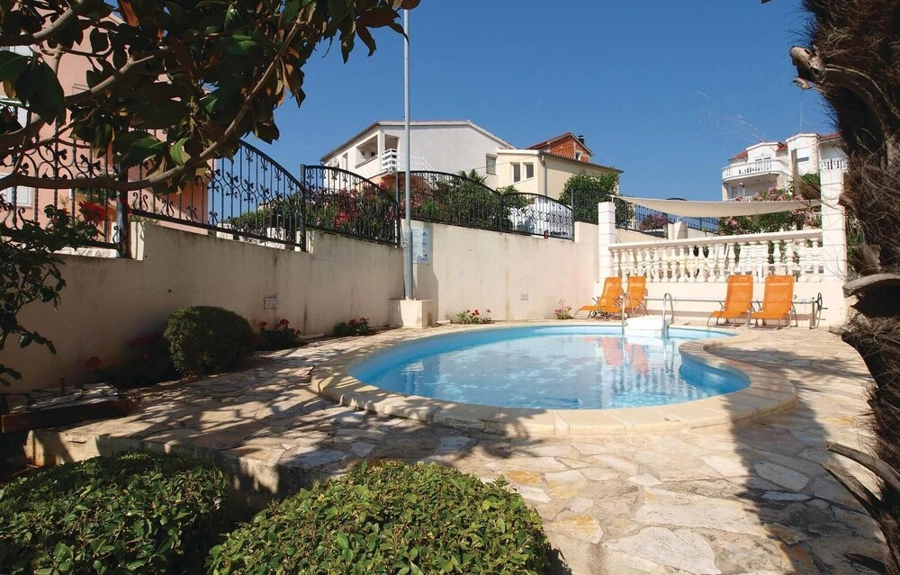 Amazing Home in Vodice With Wifi and 4 Bedrooms