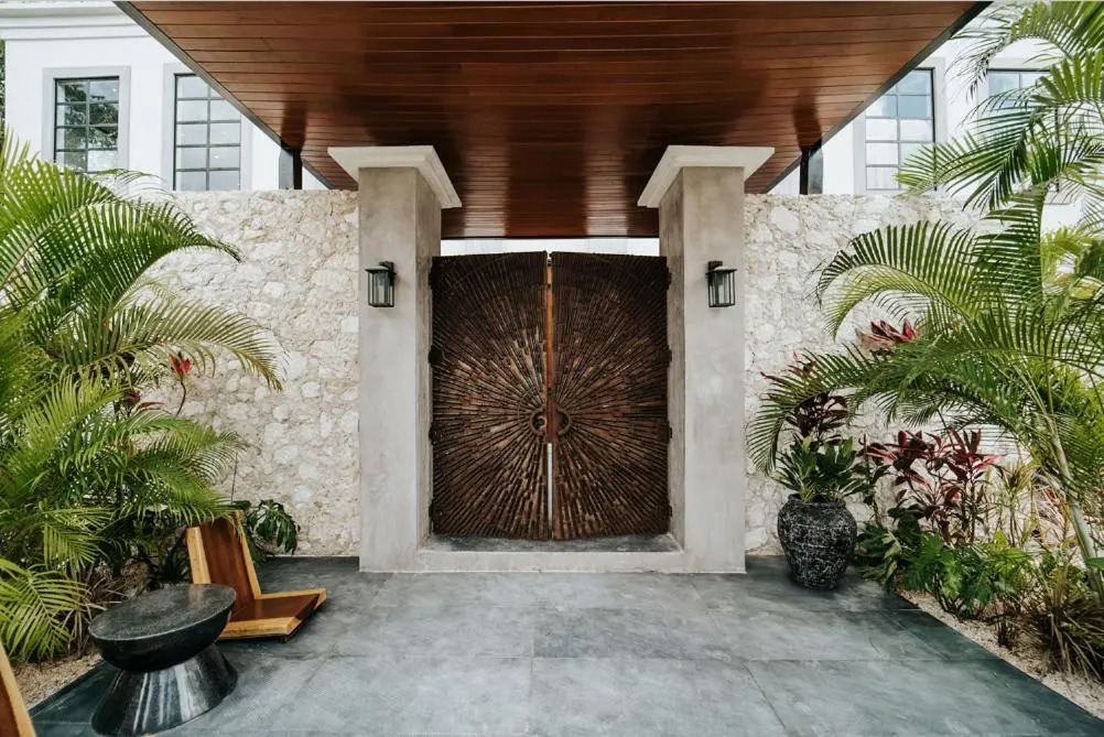 Kings Mansion for 26 guests