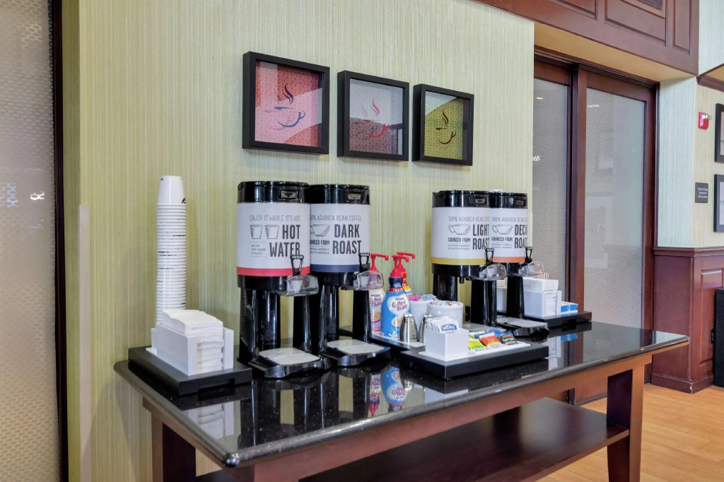 Hampton Inn & Suites Dallas-DFW ARPT W-SH 183 Hurst