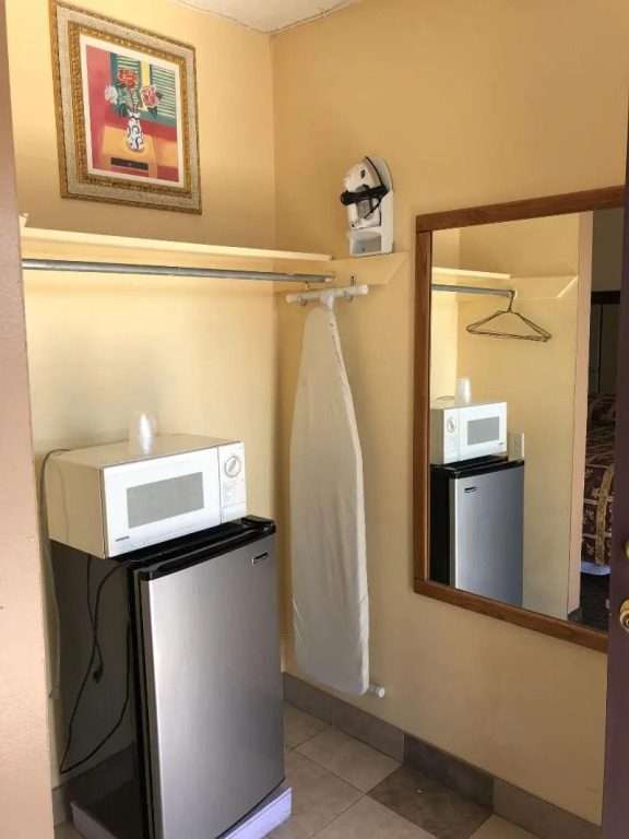 A Fishers Inn Motel