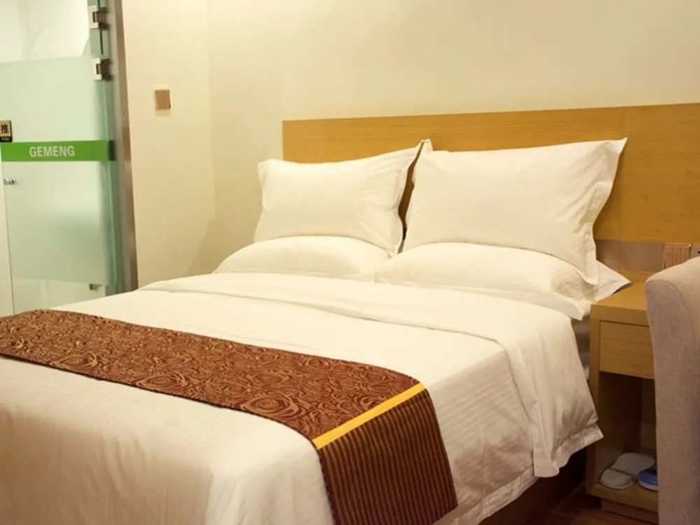 GreenTree Alliance Sanya First Market Hotel