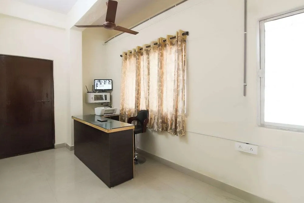 OYO 47251 M&m Rooms