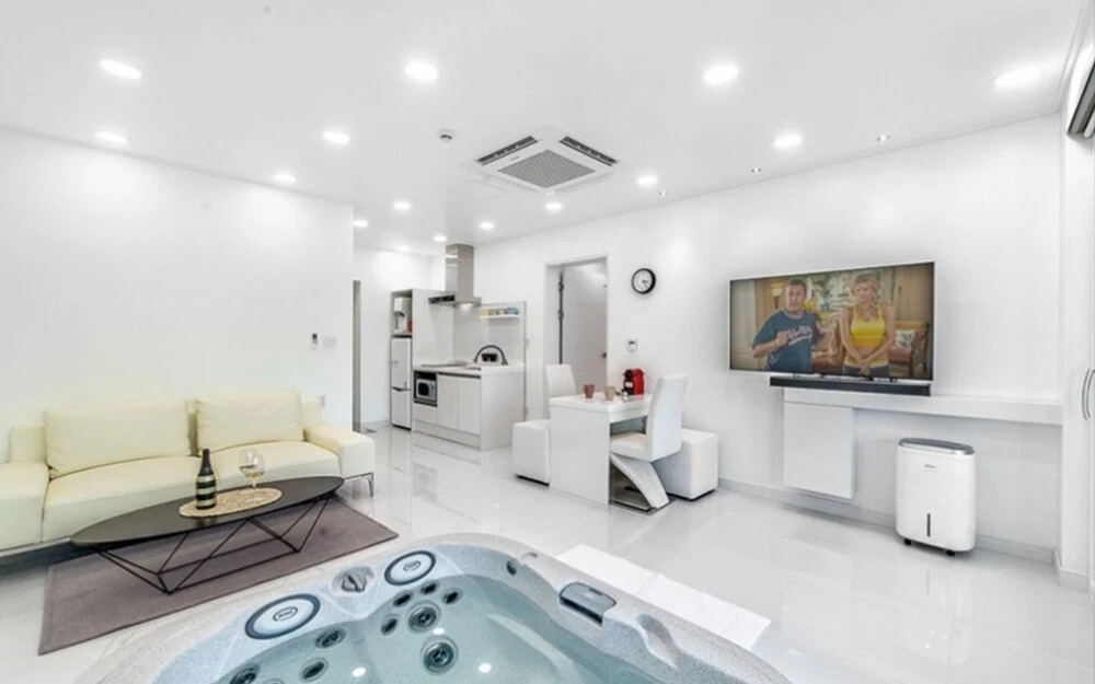Bay Hill Pool Villa Geoje