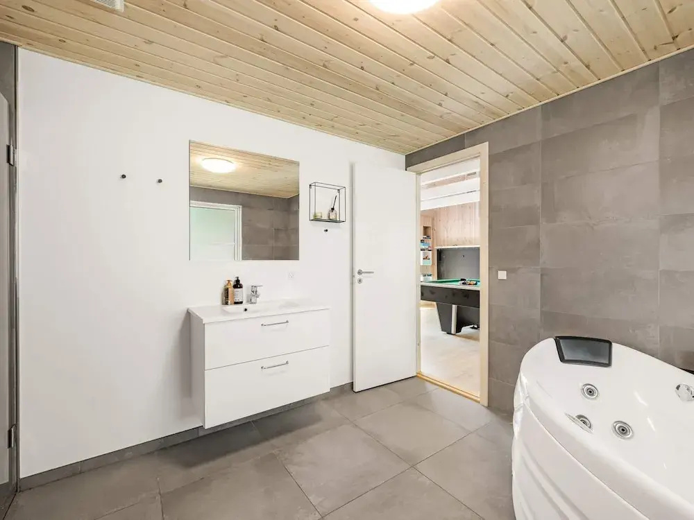 Luxury Beach House in Henne