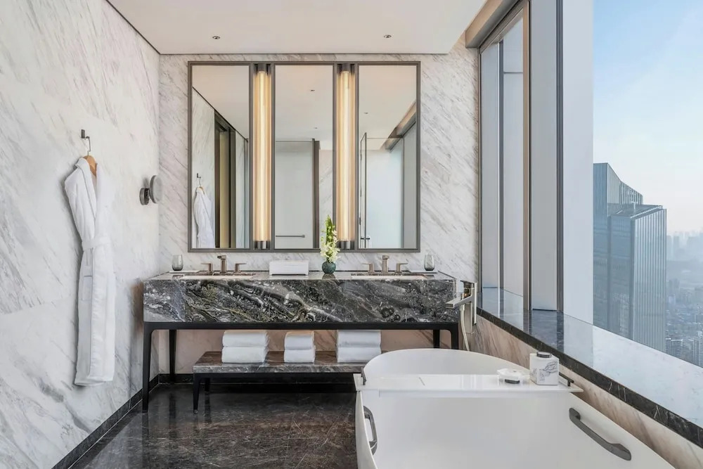 The Ritz-Carlton, Wuhan