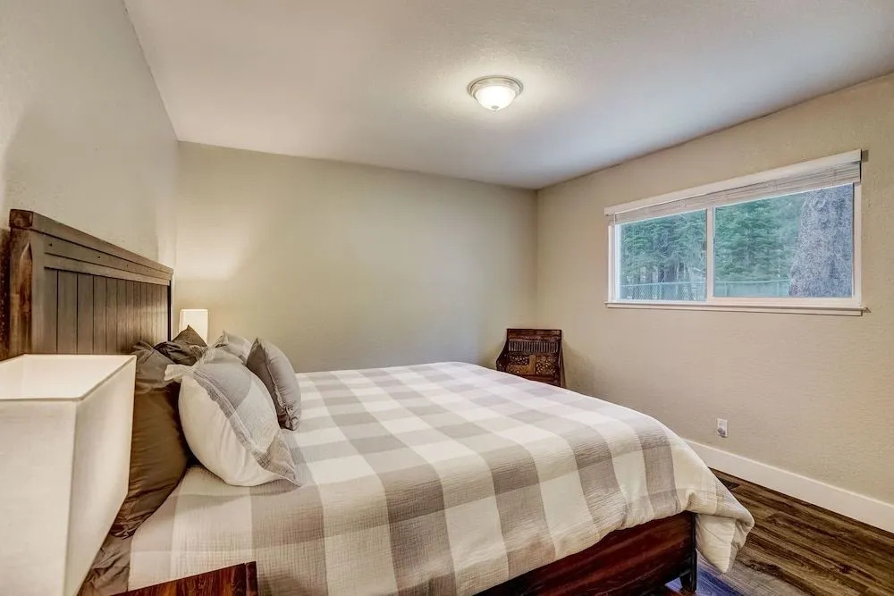 Grizzly Cottage