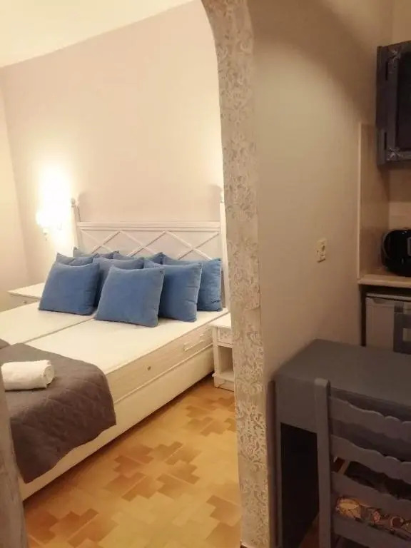 Dionisia Apartments