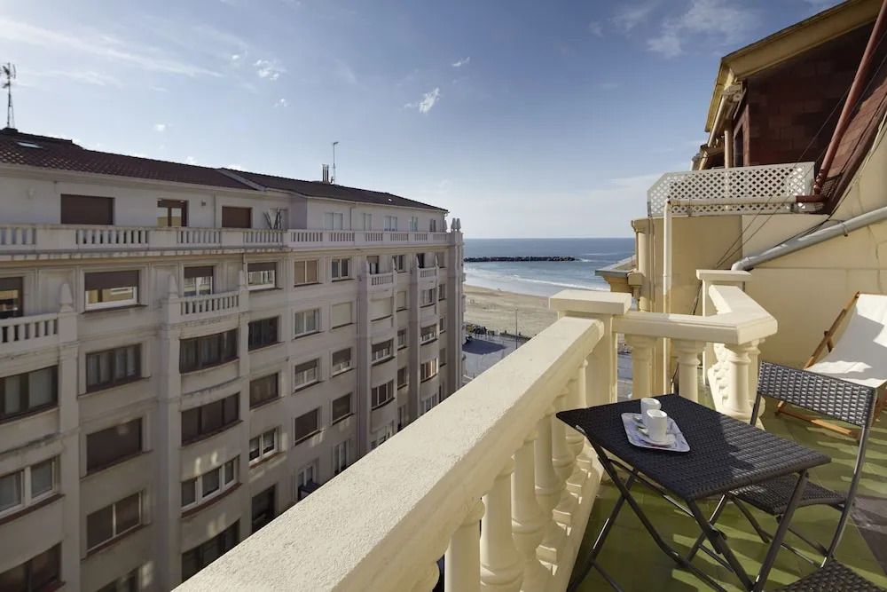 Jai Alai Beach Apartment by FeelFree Rentals