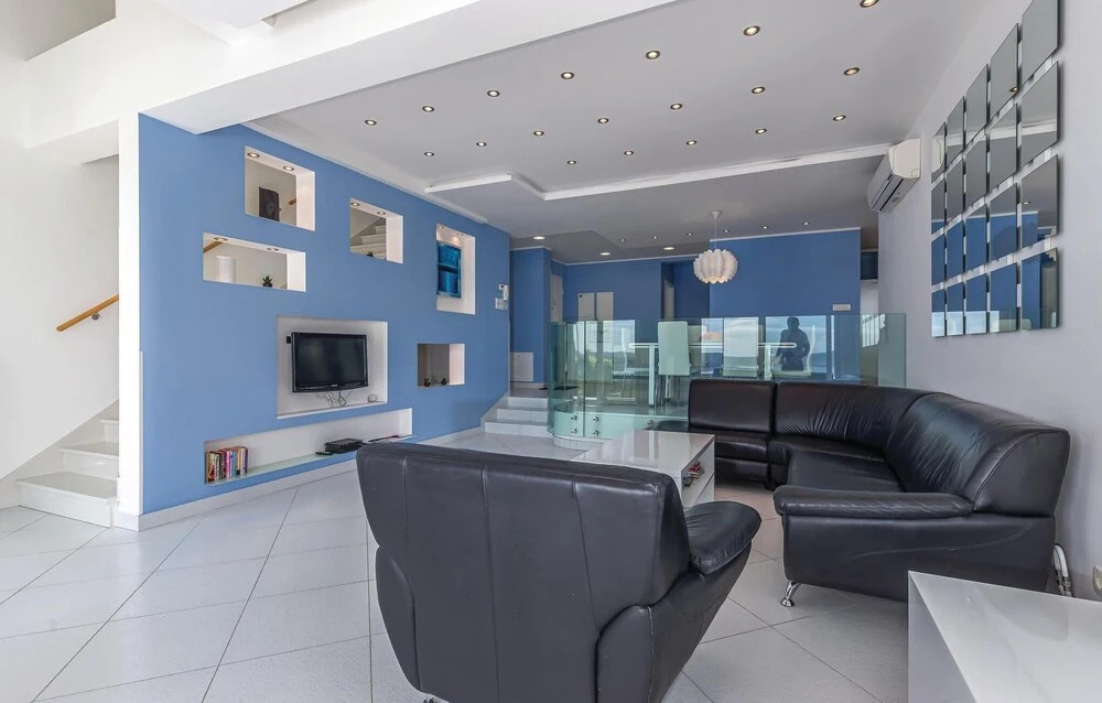 Stunning Home in Crikvenica With Wifi and 4 Bedrooms