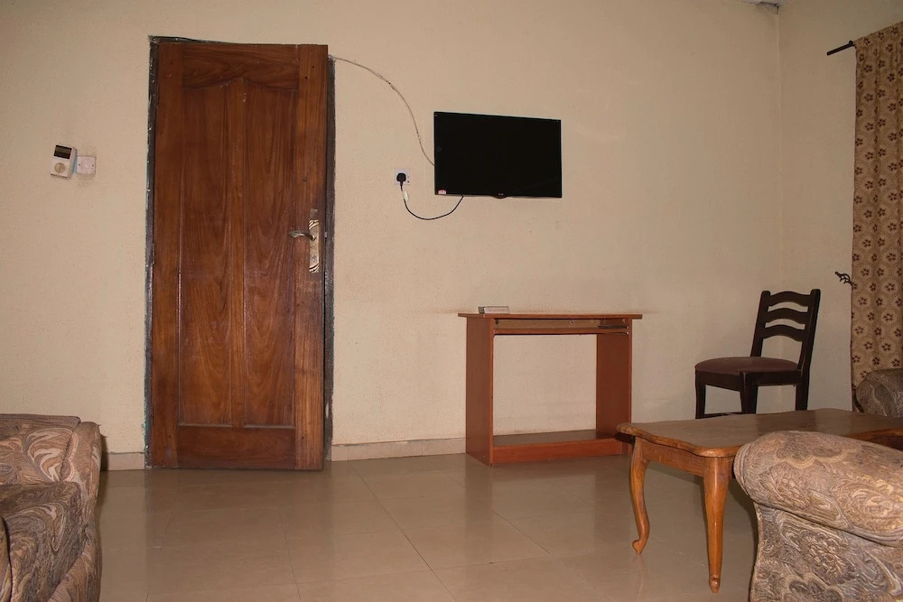 Moye Hotel Sagamu
