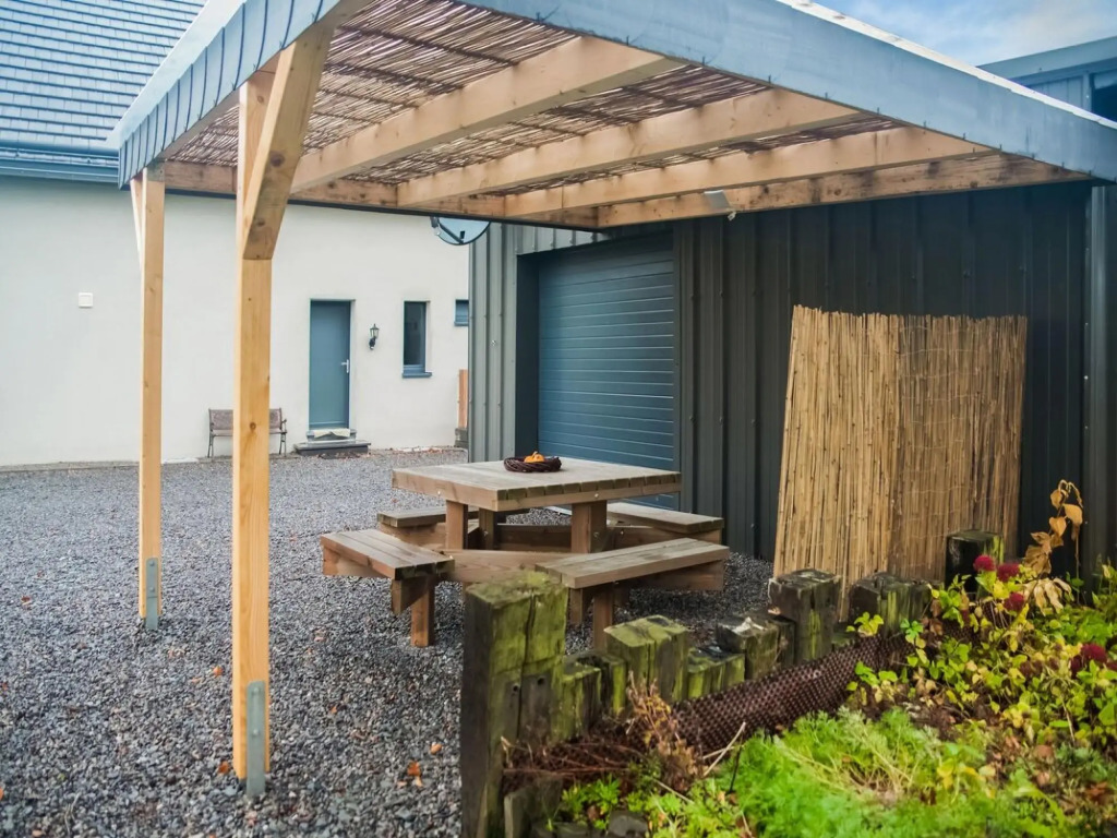 Holiday Home in Bullingen with Garden