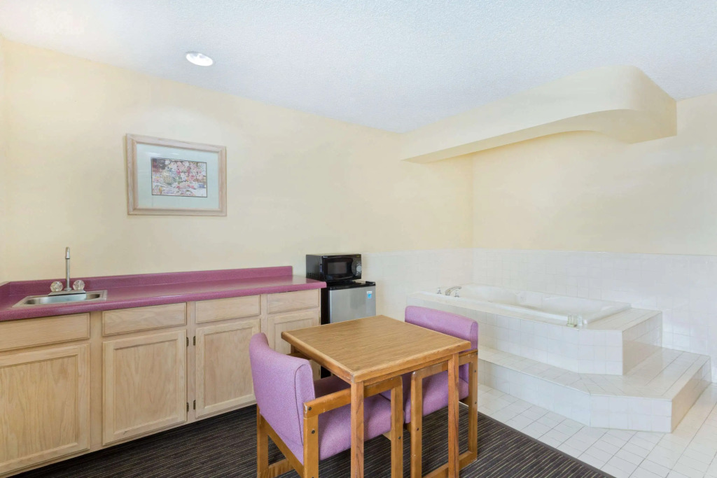 Super 8 by Wyndham Richfield UT