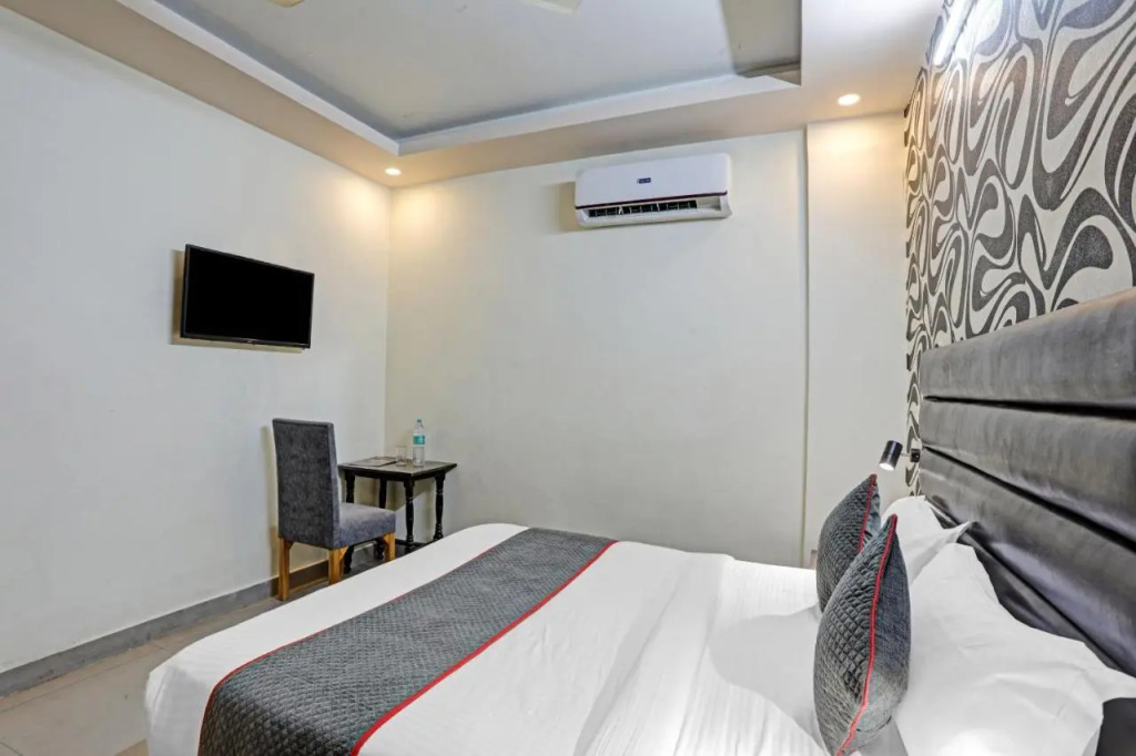 FabHotel The Diamond