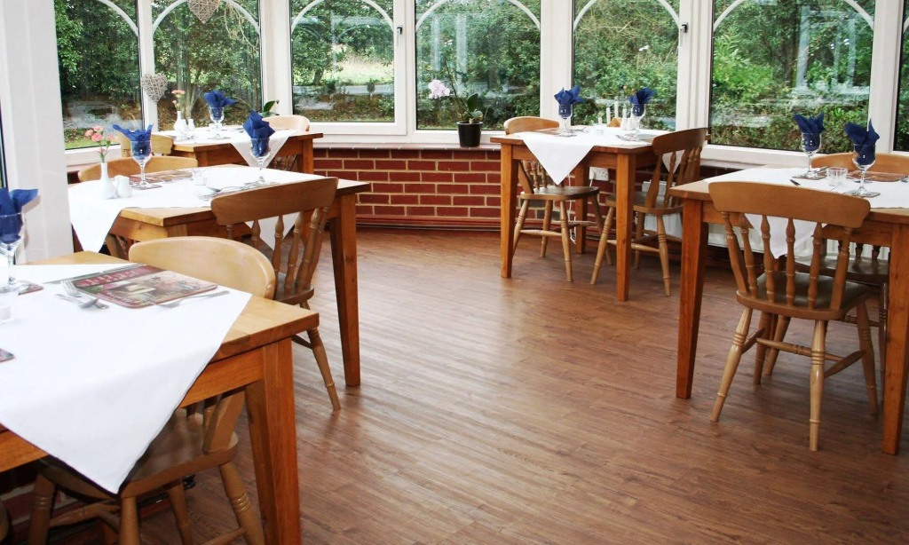 Trivelles Waterhall Country Gatwick Hotel & airport parking