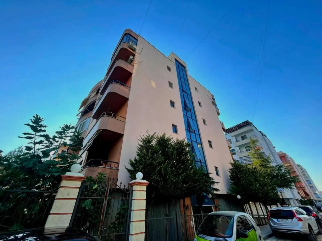 Apartments in Golem