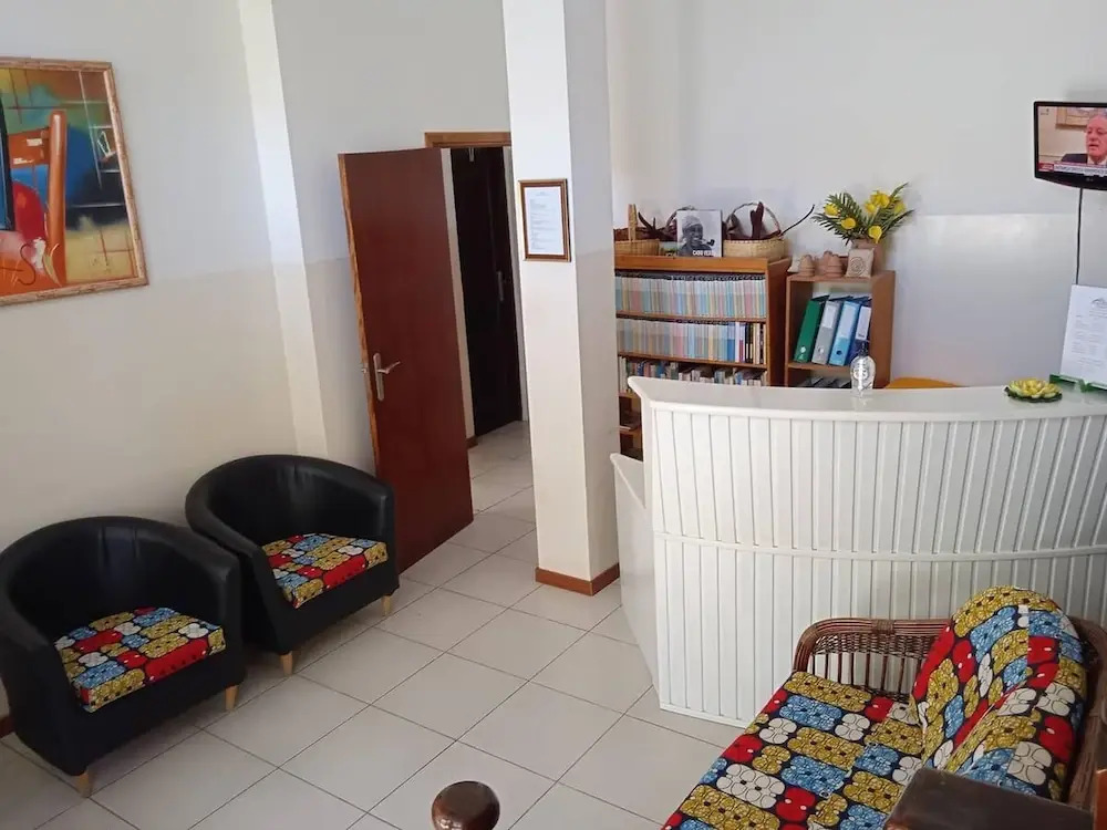 Room in Guest Room - Beautiful 1 Bed in Mixed Dormitory Room 1 - Ah Maio
