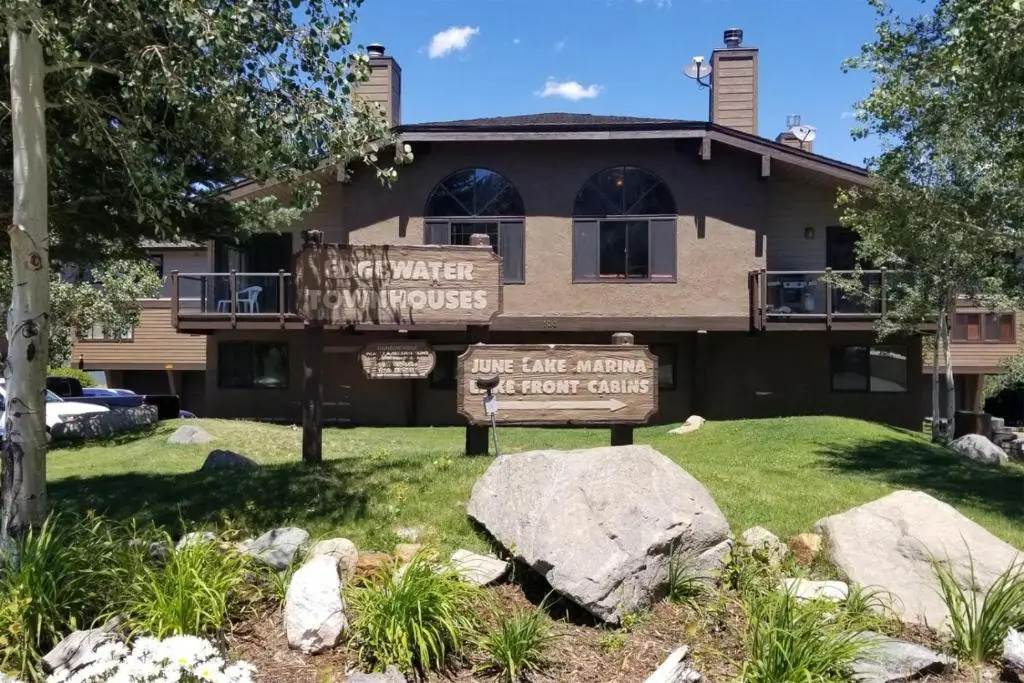 Edgewater 18
