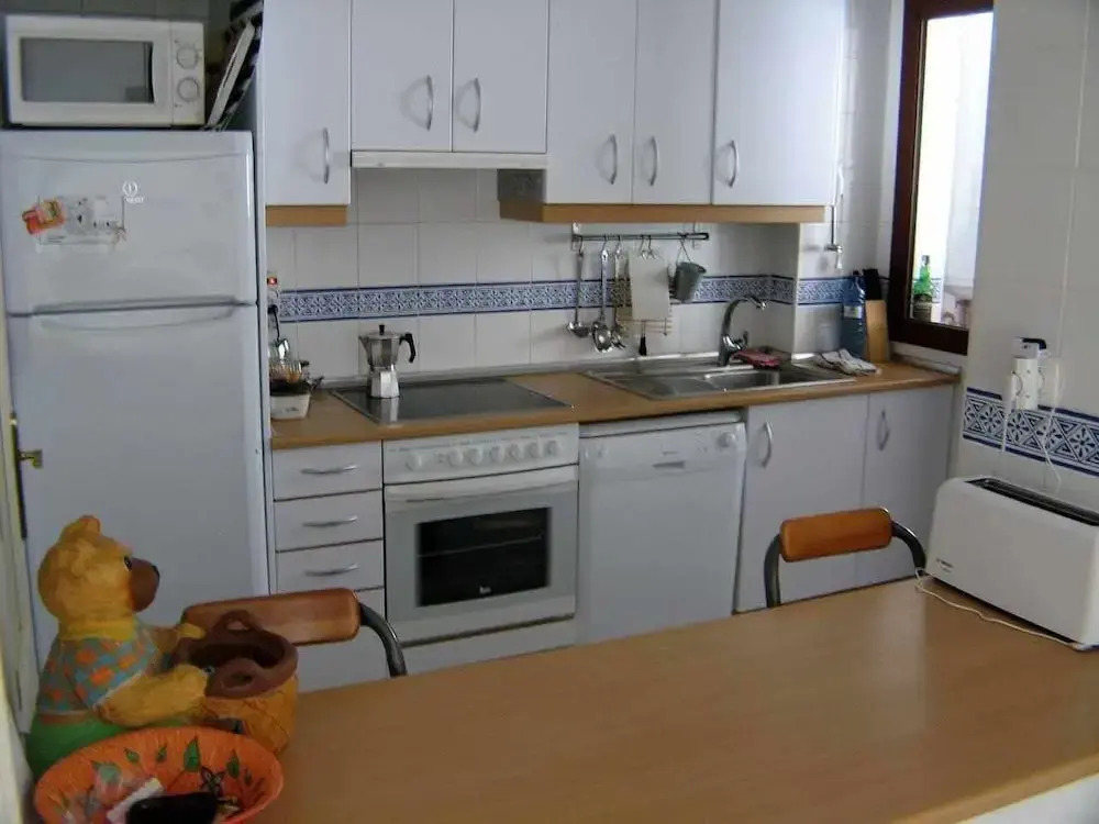 Venavera H21a - 2 Dorm / 1bath Walk to Beach