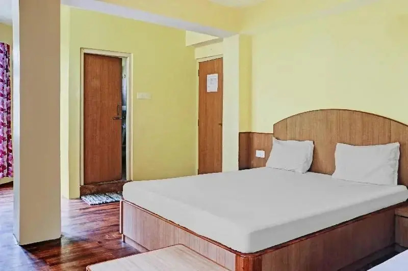 Hotel Premier By OYO