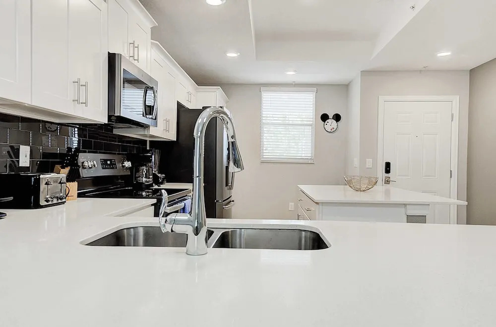 Luxury Apartment Near Clubhouse & Resort Pool