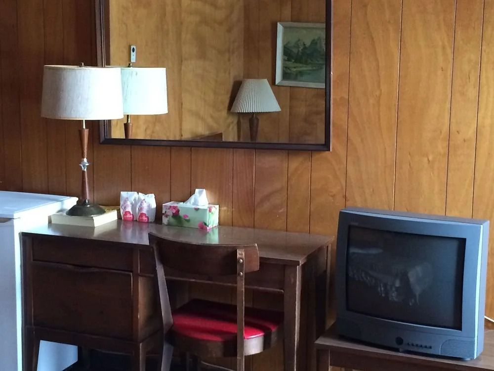 Cardinal Motel