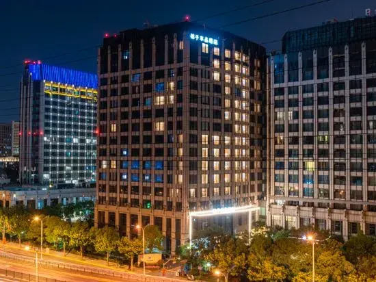 Crystal Hotel Shanghai Changfeng Business District