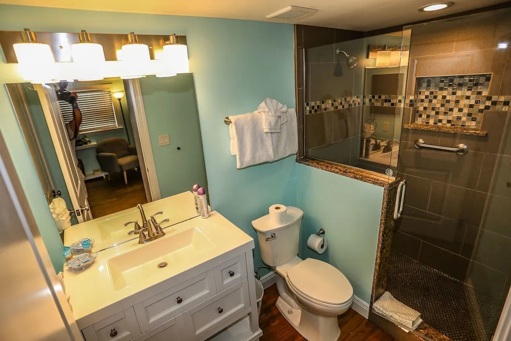 203 Fairweather Villa C