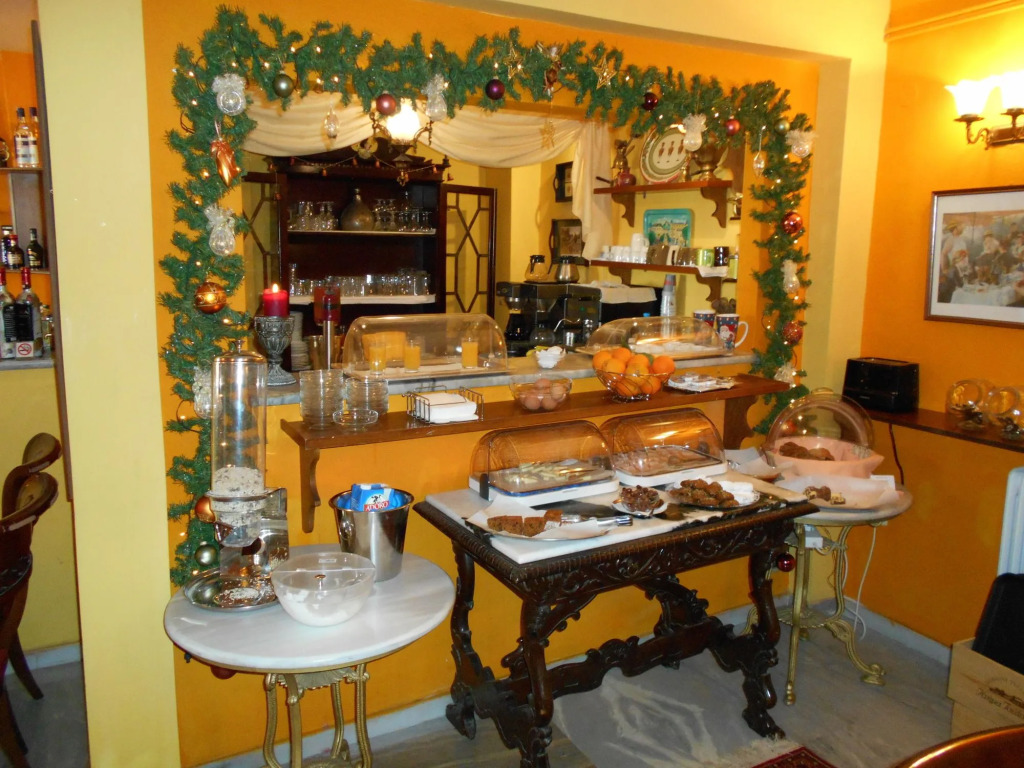 Byron Traditional Hotel