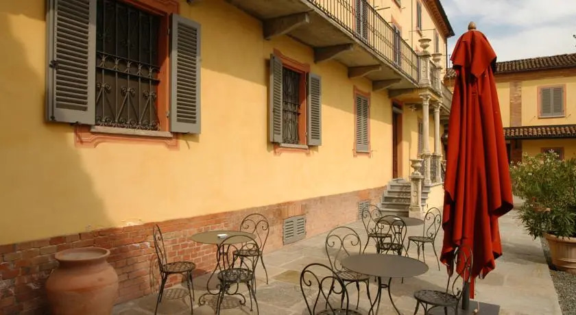 Cascina La Carlotta