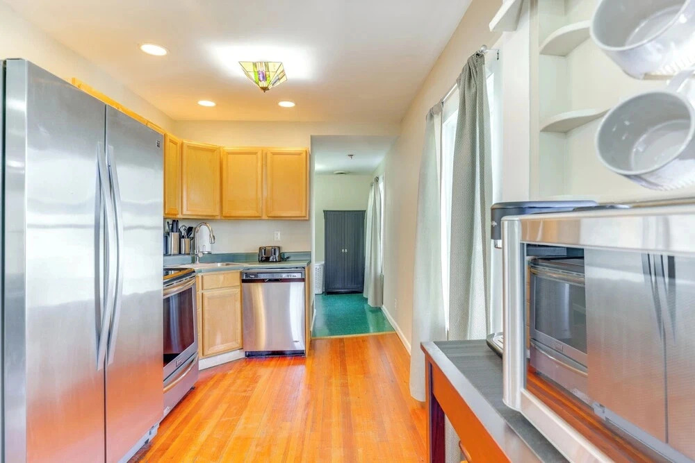 Walkable 2-unit Home Near Dtwn Seneca Falls