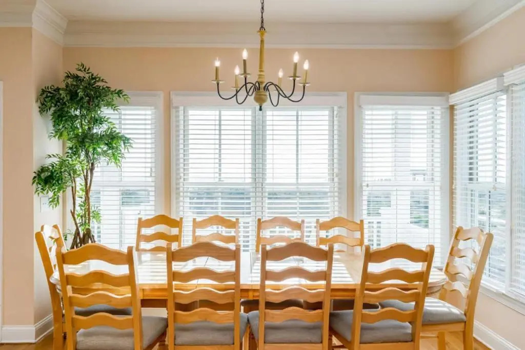 Emerald Breeze by Oak Island Accommodations