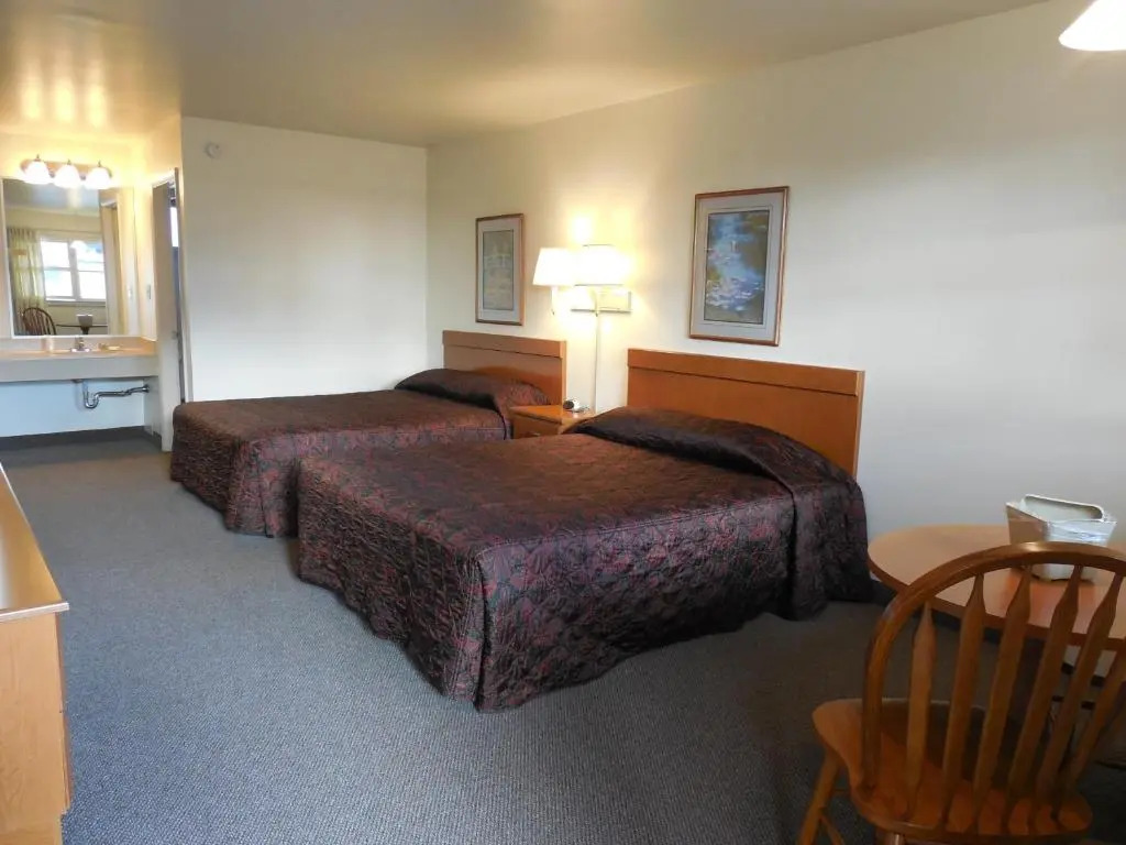 Ludington Pier House