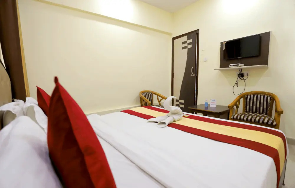 Hotel Anand Harkipauri by Perfect Stayz