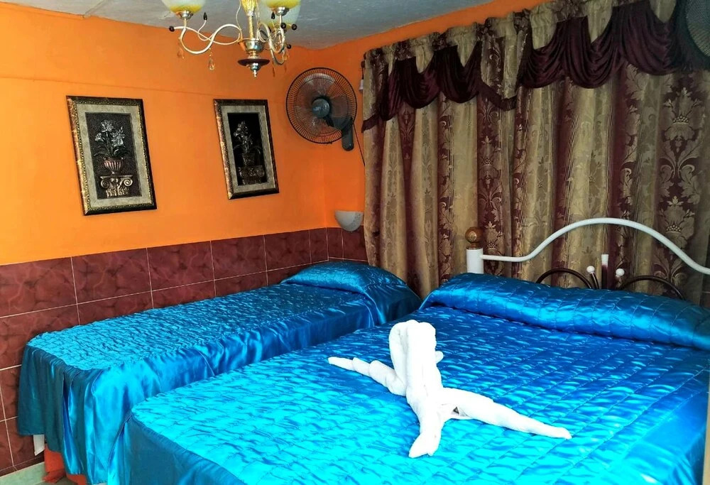 Casa De Las Banderas