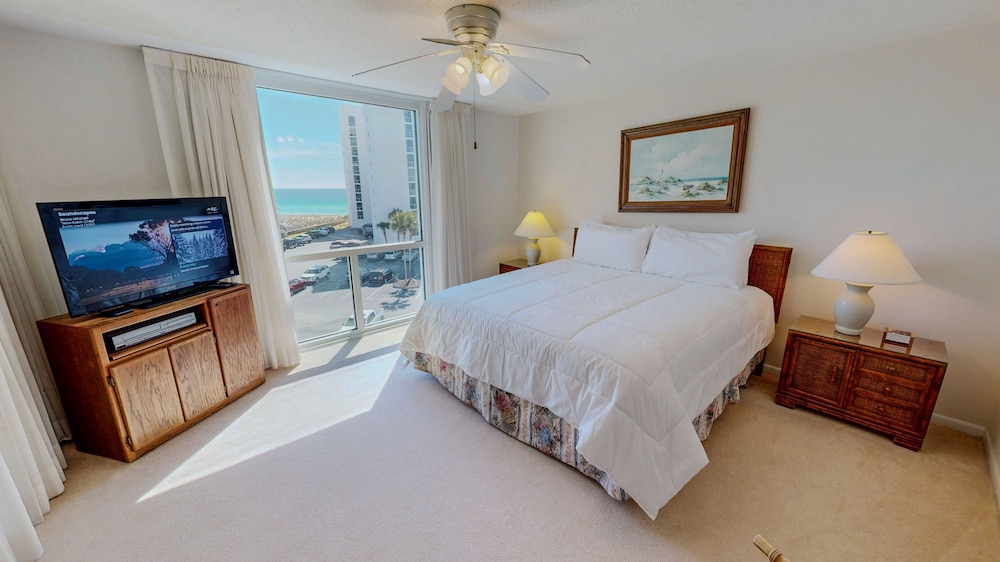 Shoreline Towers 3053 2 Bedroom Condo